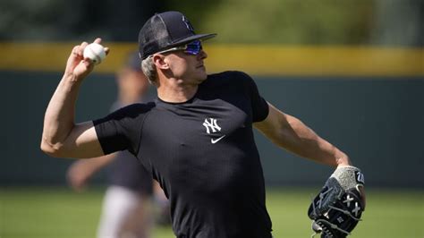 Yankees’ Josh Donaldson hurts calf and could be headed back to injured list